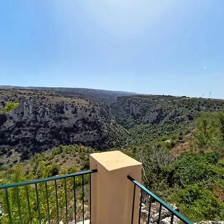 Sine Tempore Fumarola Matera